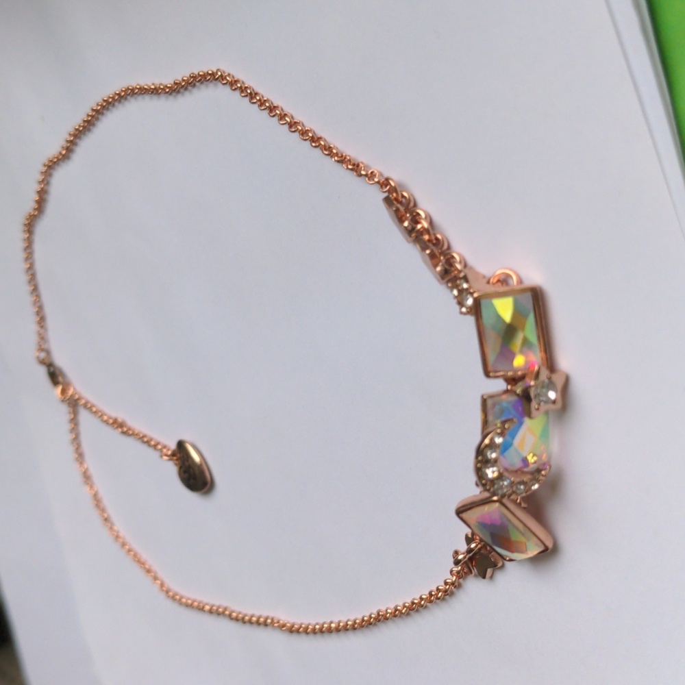 New Betsy Johnson's Necklace. Aura borealis & Crystals. Rose Gold Chain. 18"+2"
